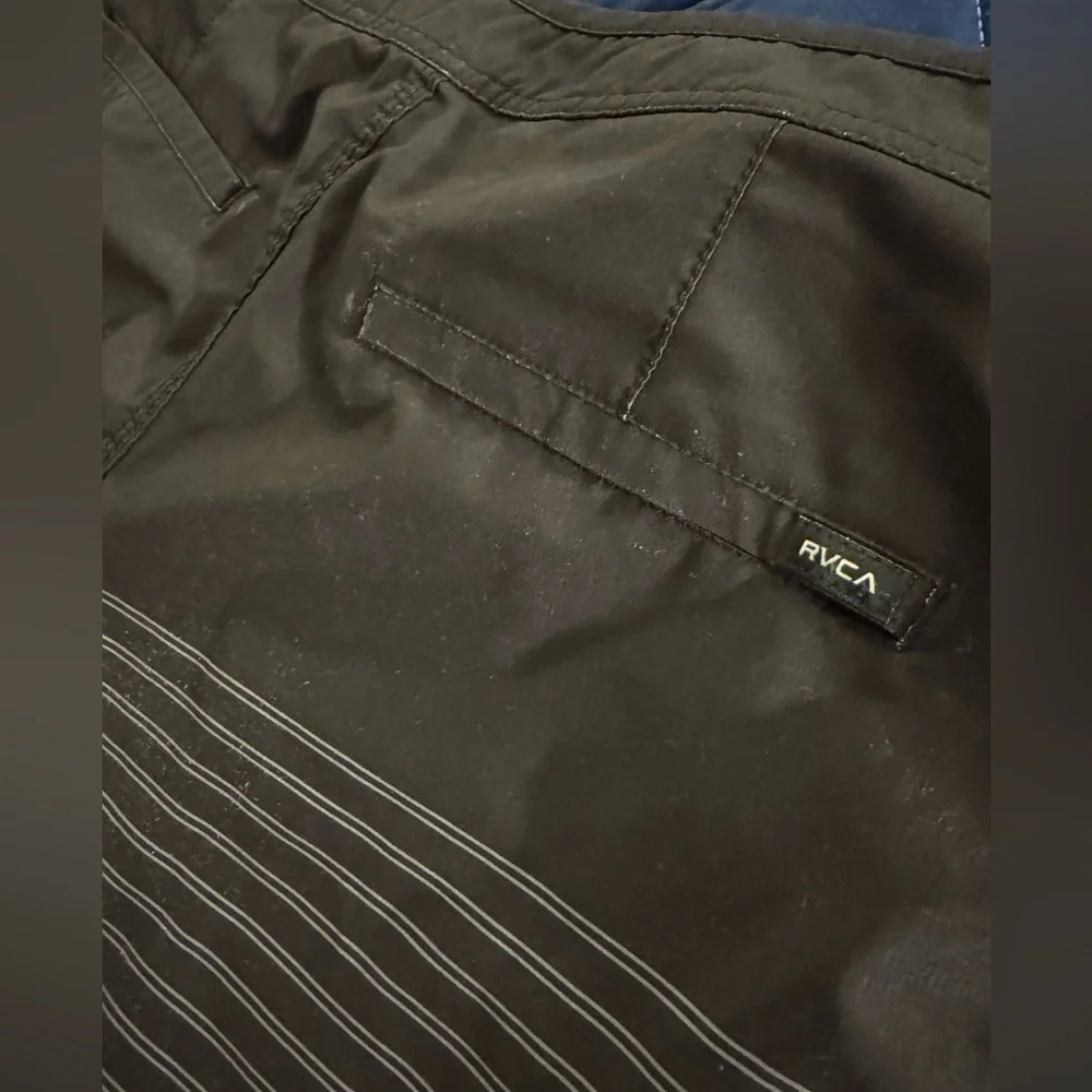 RVCA boardshorts - Picture 4 of 5